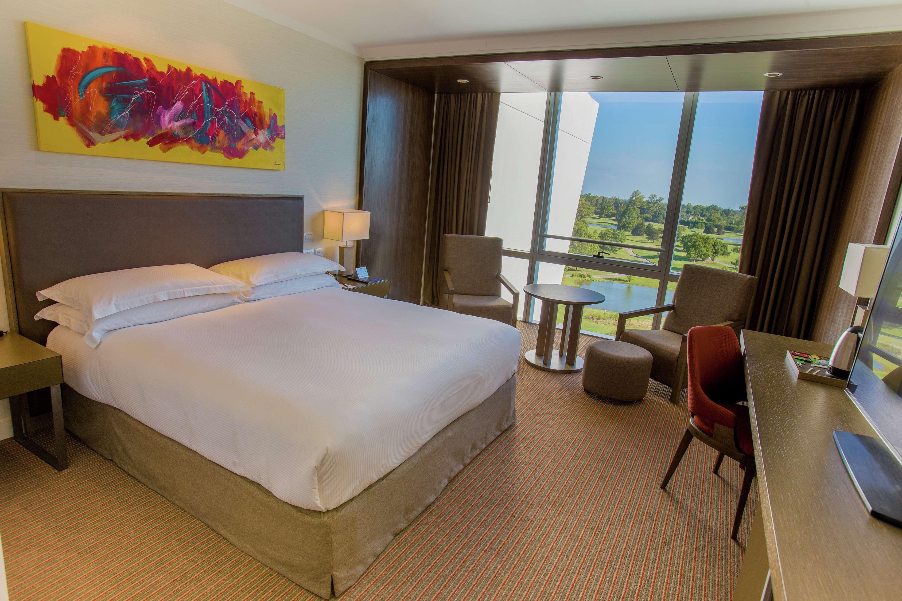 Hilton Pilar Otel Dış mekan fotoğraf