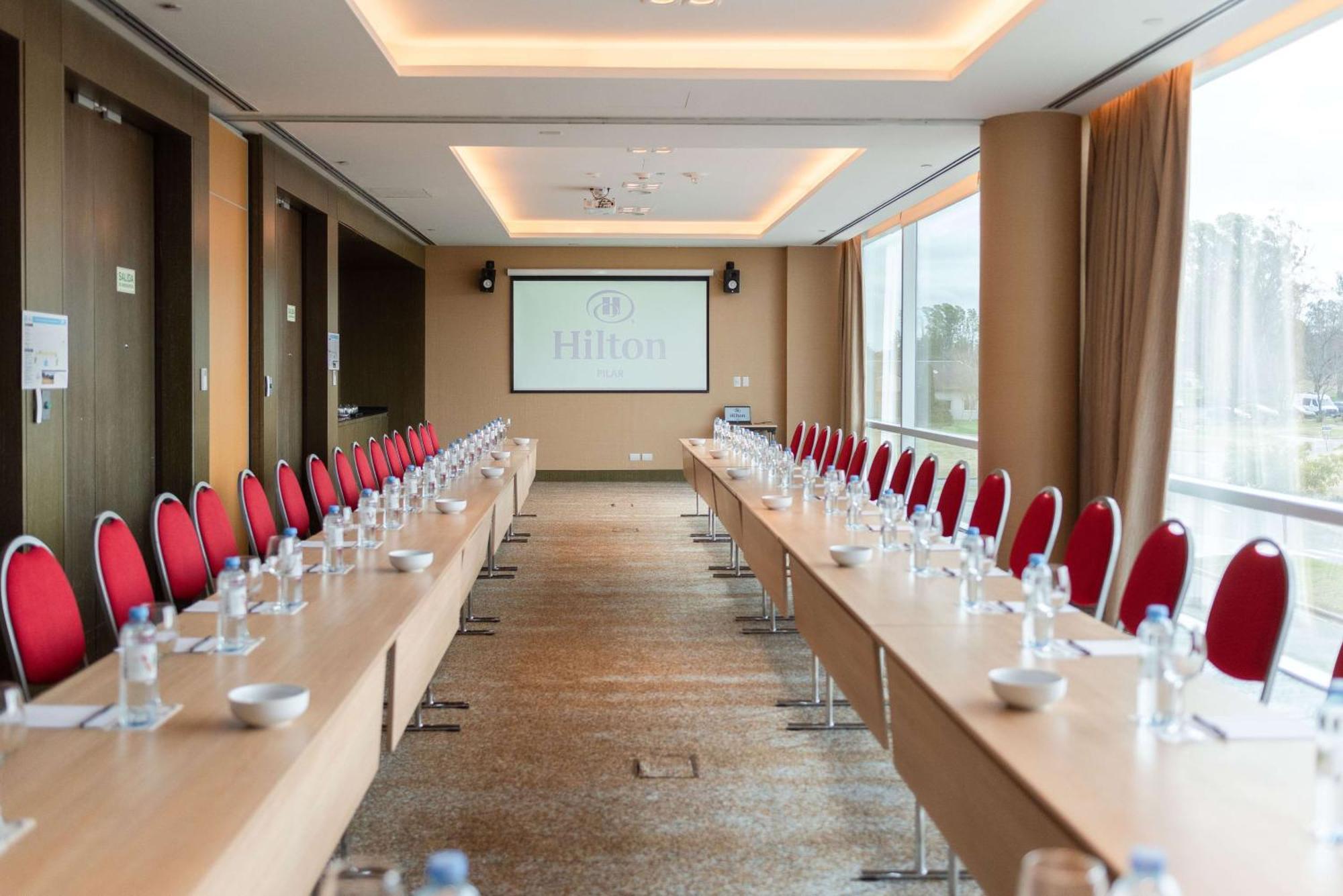 Hilton Pilar Otel Dış mekan fotoğraf