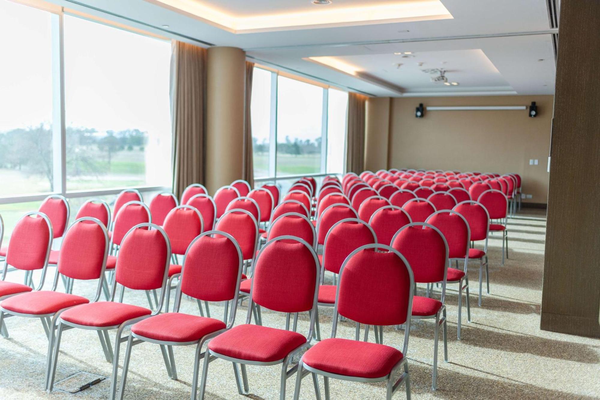 Hilton Pilar Otel Dış mekan fotoğraf