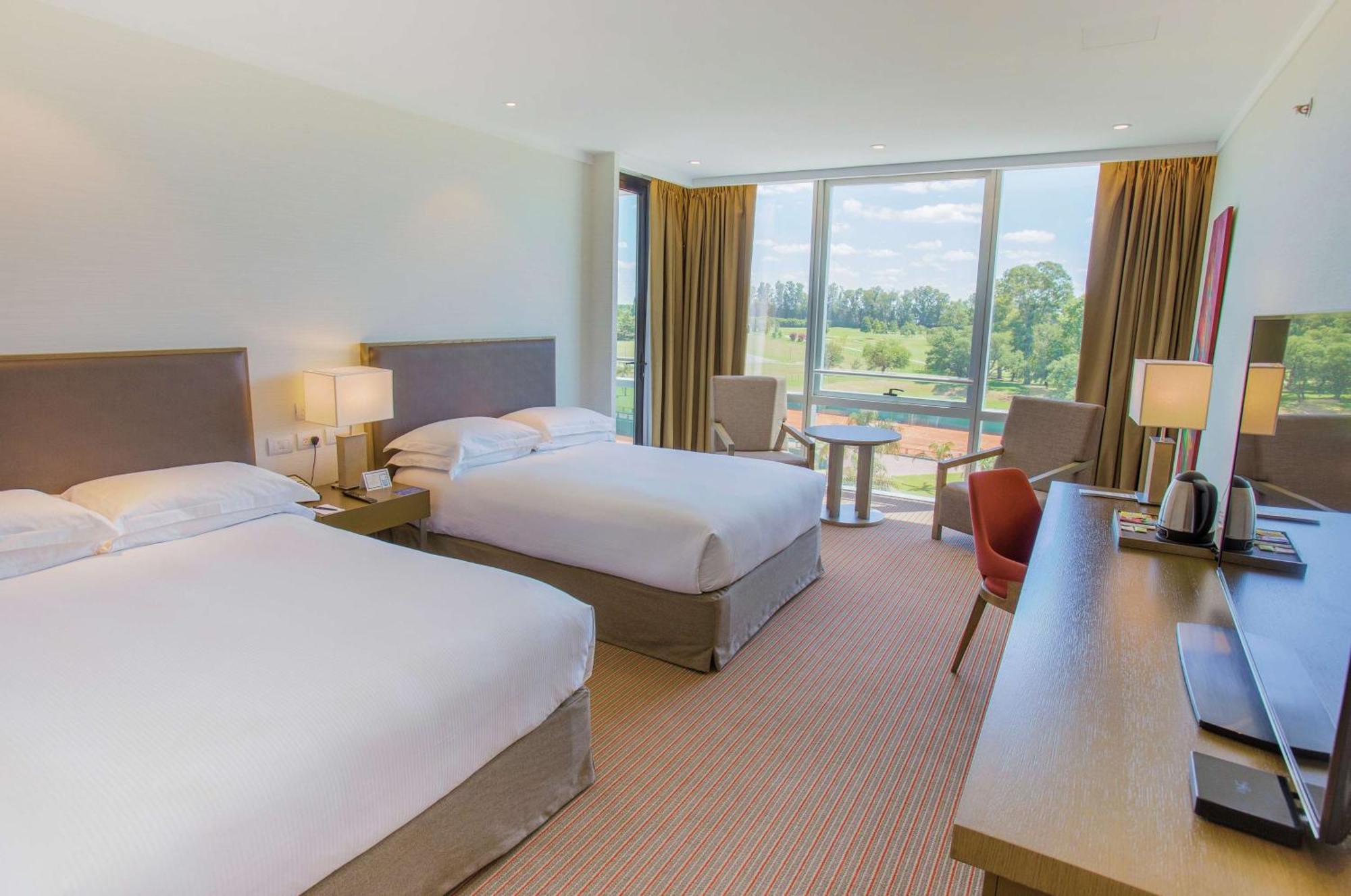 Hilton Pilar Otel Dış mekan fotoğraf