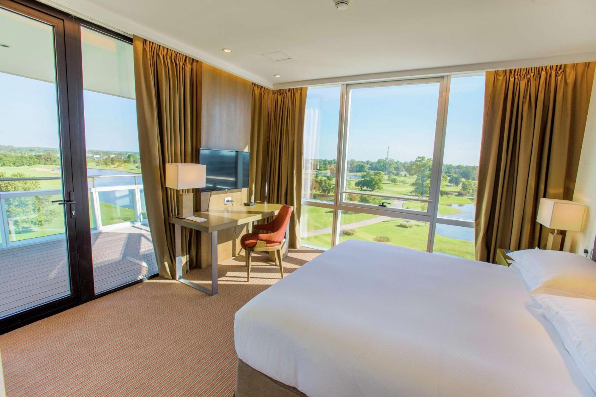 Hilton Pilar Otel Dış mekan fotoğraf