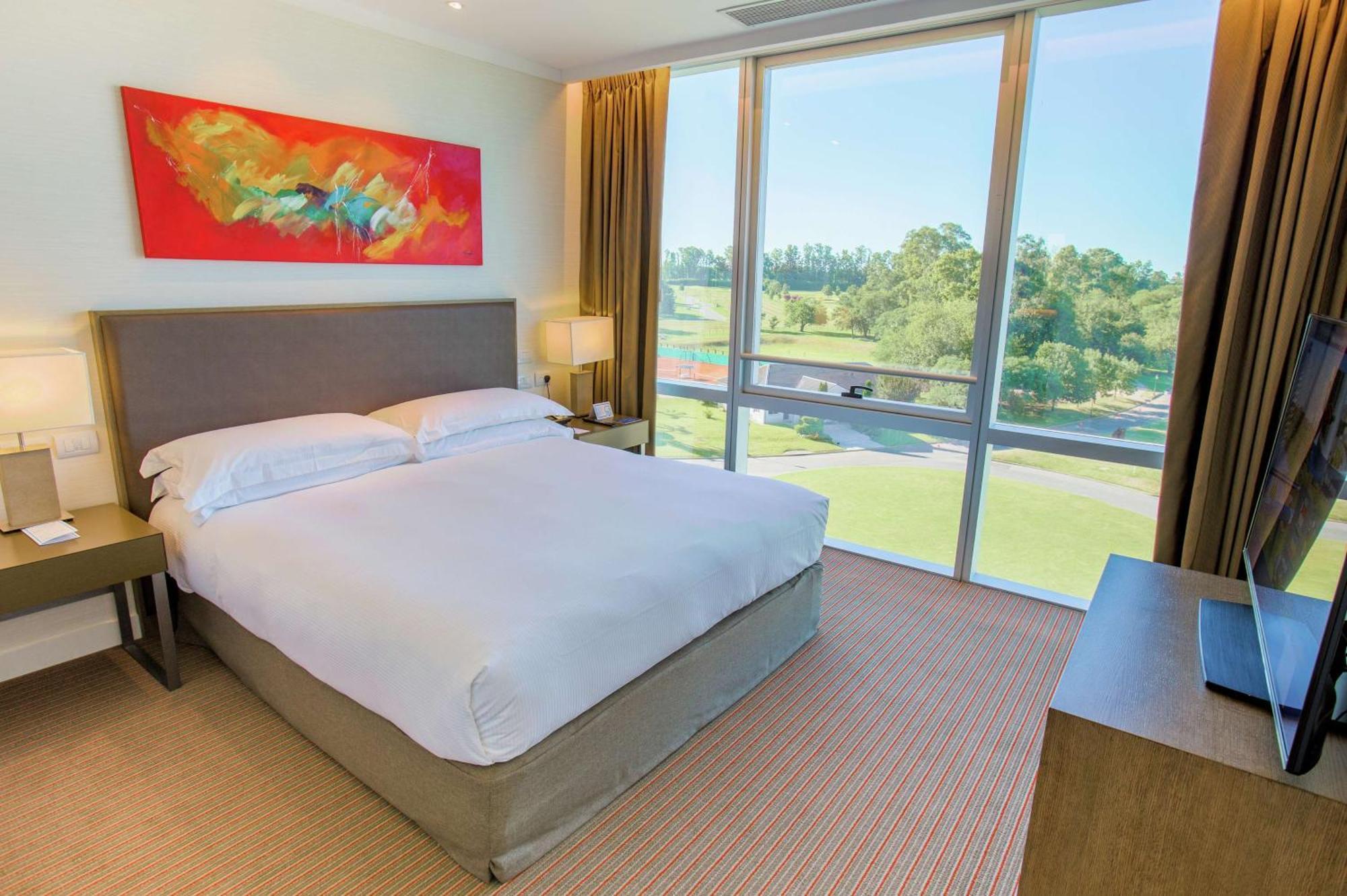 Hilton Pilar Otel Dış mekan fotoğraf