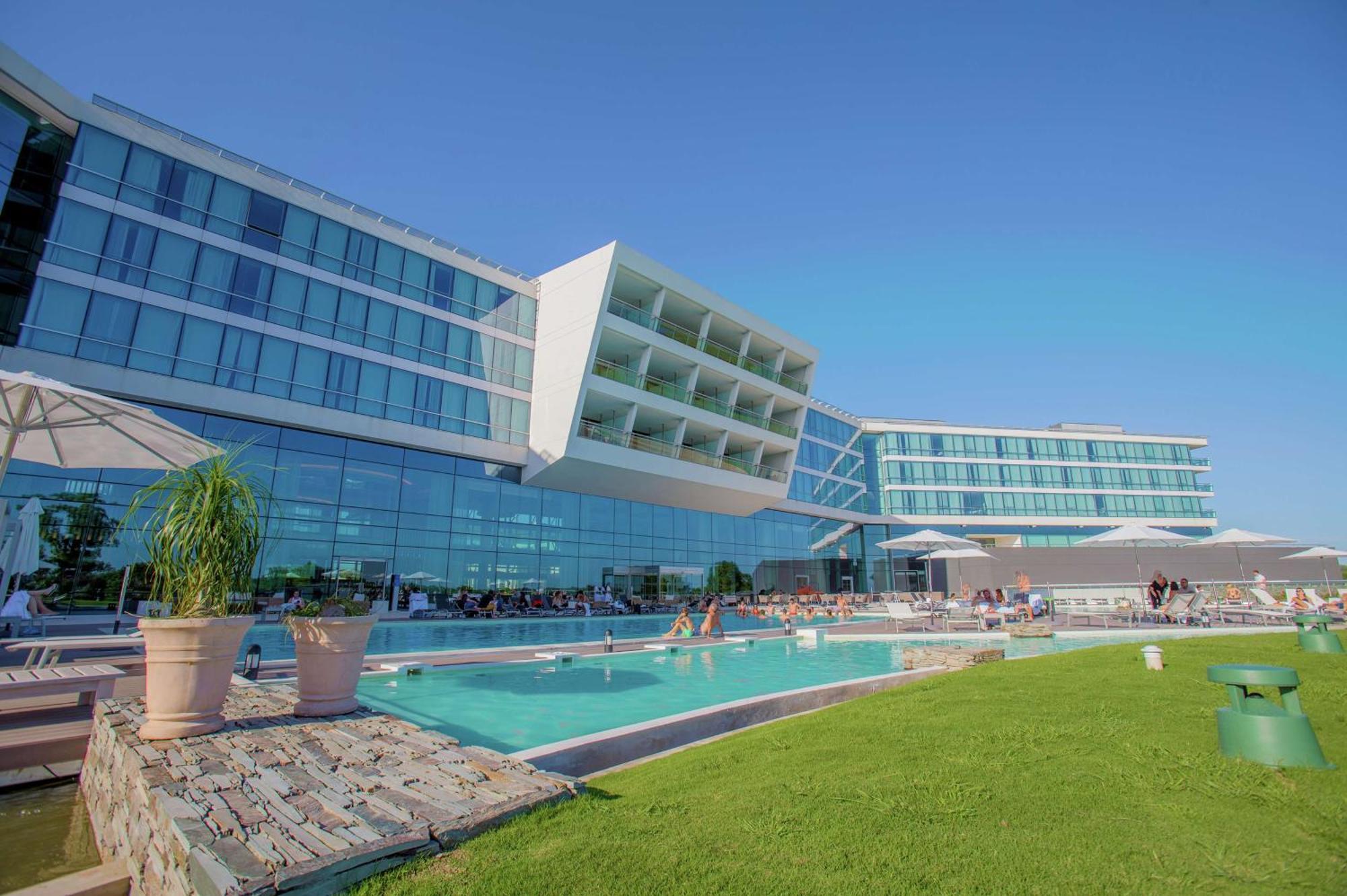 Hilton Pilar Otel Dış mekan fotoğraf